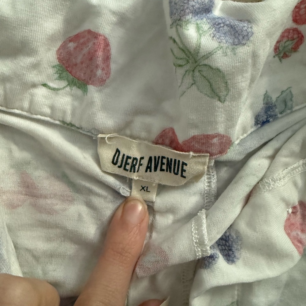 Djerf Avenue Go Slow Summer Berries Pajamas Size XL - Picture 3 of 8
